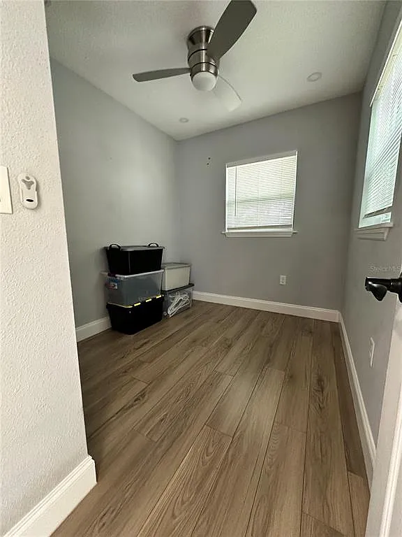 2 bed, 1.0 bath, 827 sqft, $1,600 — Photo 3
