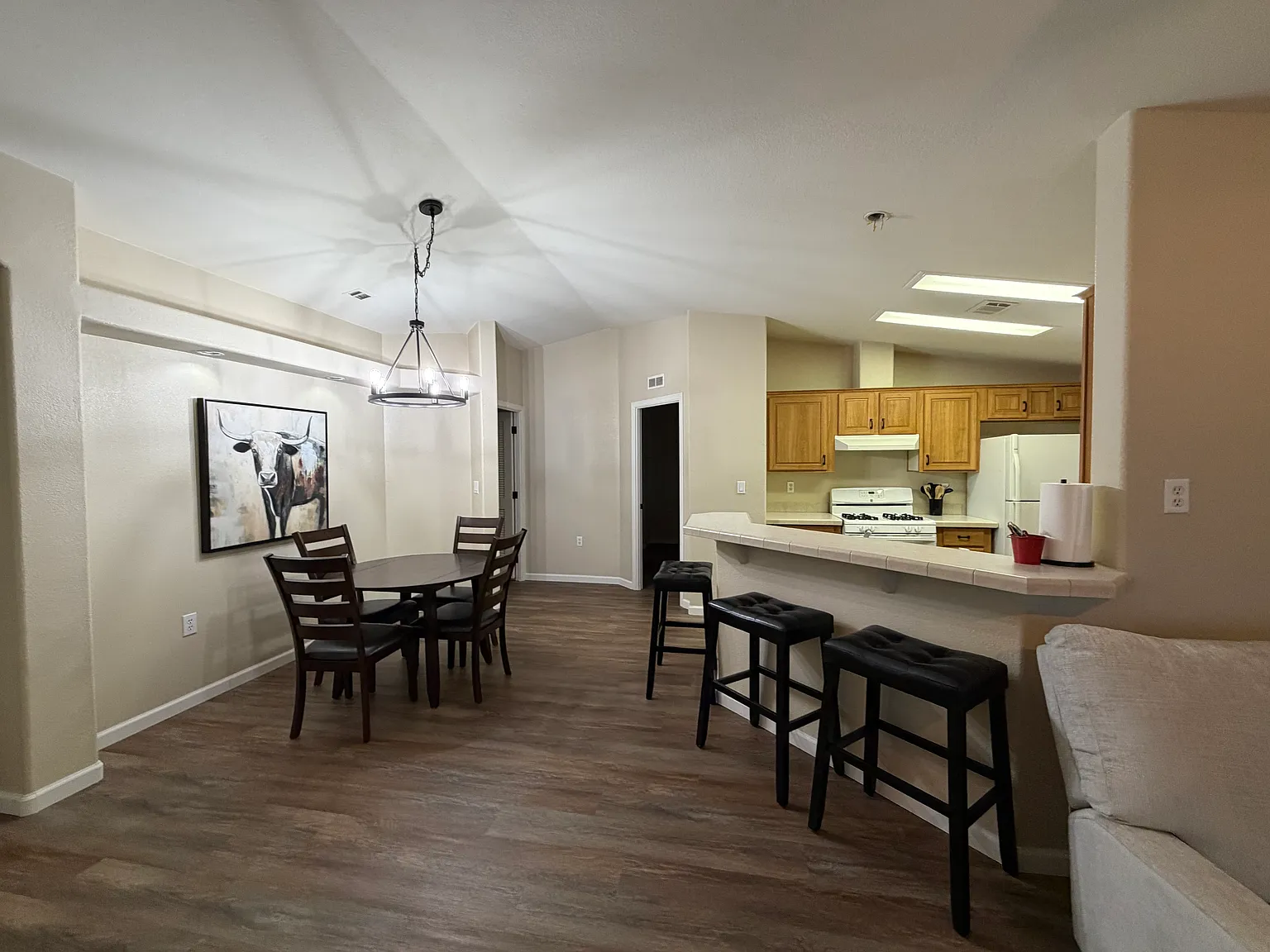 2 bed, 1120 sqft, $2,200 — Photo 4