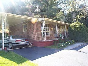 2nd image of 1100 Park Rd