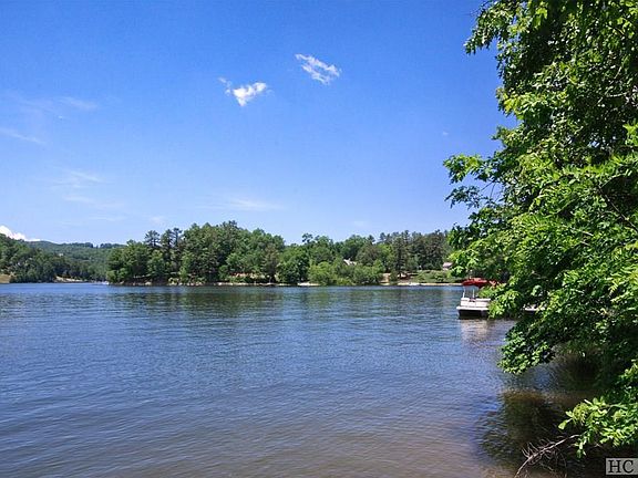 4th image of 20 Lakeside Poin