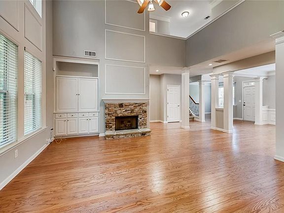 4th image of 3958 Kingsley Park Ln