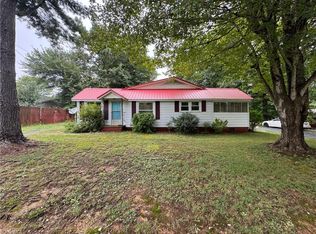 285 Crestview Church Rd, Asheboro, NC 27205