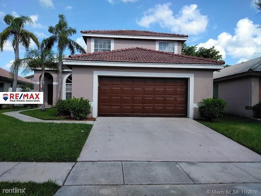 1st image of 18261 NW 19th St