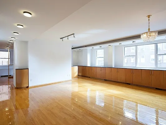 Sold by Sotheby's International Realty | media 1