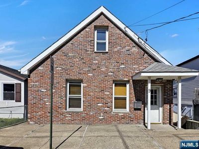 9 Franklin Pl, East Rutherford, NJ, 07073