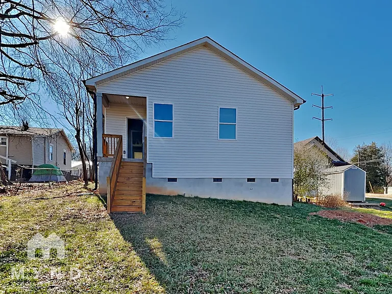 616 Newbern Ave — Photo 17