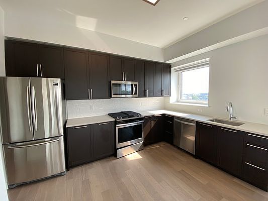 3rd image of 152-11 89th Ave #828