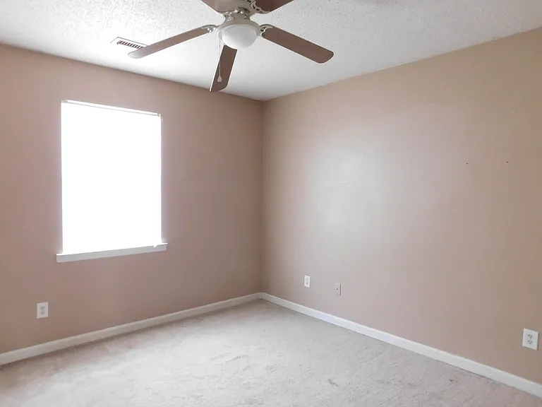 204 Arrants Ave — Photo 5