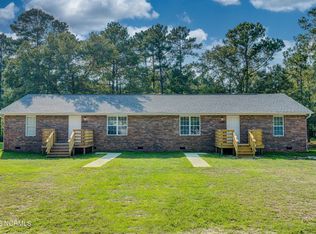 104 Rogers Rd, Burgaw, NC 28425