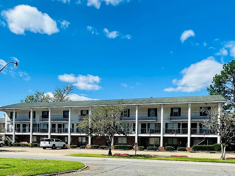 Concord Condominums — Photo 15