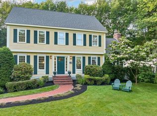 25 Alexander Dr, Hampton, NH 03842