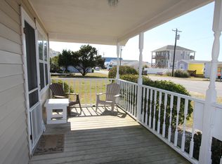 522 N Topsail Dr, Surf City, NC 28445