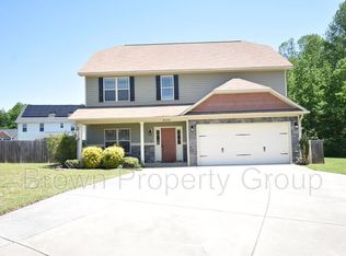 8608 Matchpoint Ct, Linden, NC 28356