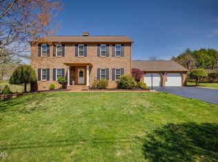 708 Westwood Dr, Elizabethton, TN 37643