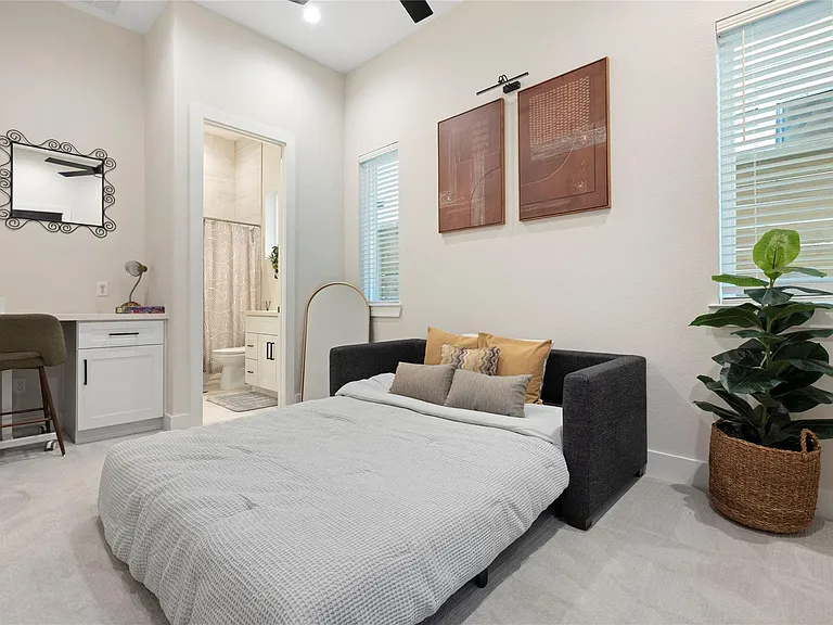 1410 Milby St #C — Photo 6