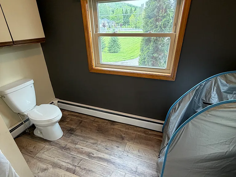 2nd floor bathroom