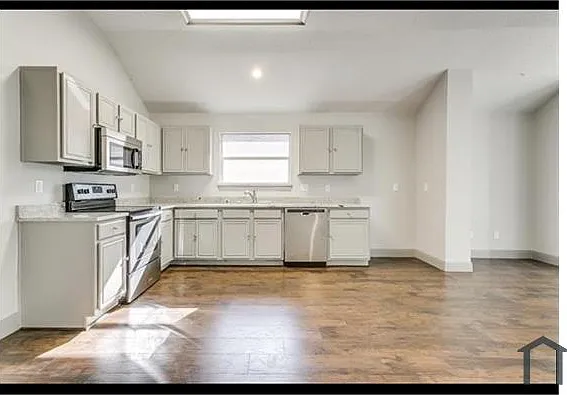 338 Dakota Dr — Photo 12