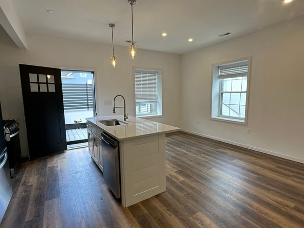 102 Clements Bridge Rd #C