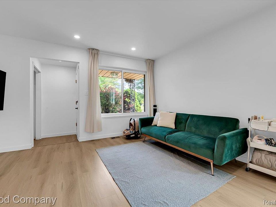 27065 Dowland St, photo 5