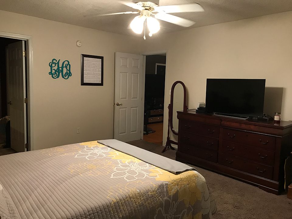 2nd image of 101 Walley Dr