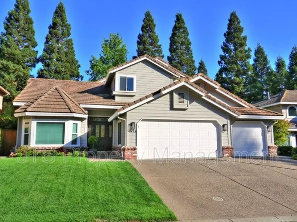 2696 Prestwick Dr, Roseville, CA 95661