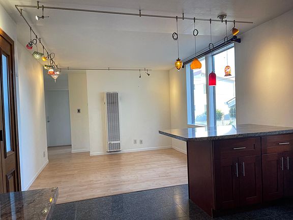 4th image of 845 Hawthorne Pl