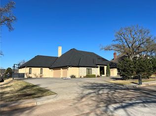 6204 Oak Forest Rd, Edmond, OK 73025