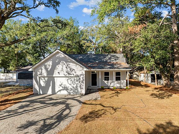 2nd image of 2626 Stark Ln