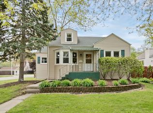 9358 S 50th Ave, Oak Lawn, IL 60453