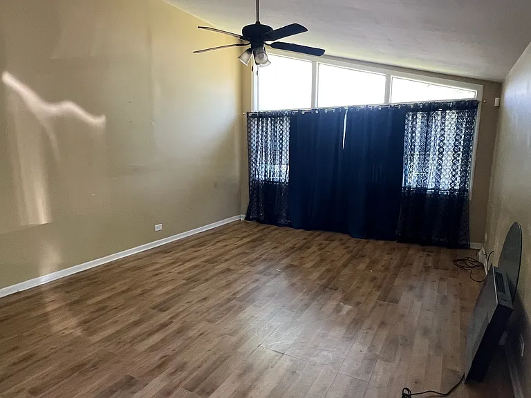 16549 Winchester Ave — Photo 4