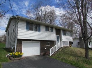 904 Zeggert Rd, Endicott, NY 13760