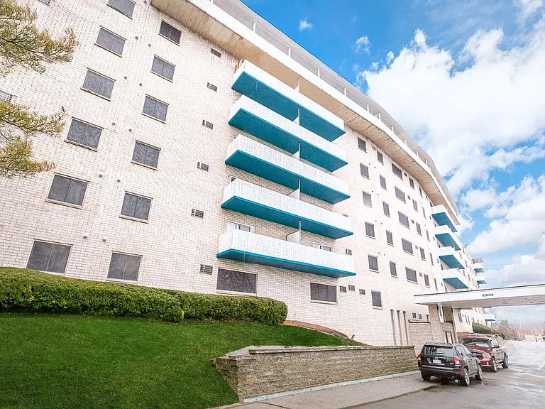 The Evalee Apartments — Photo 8
