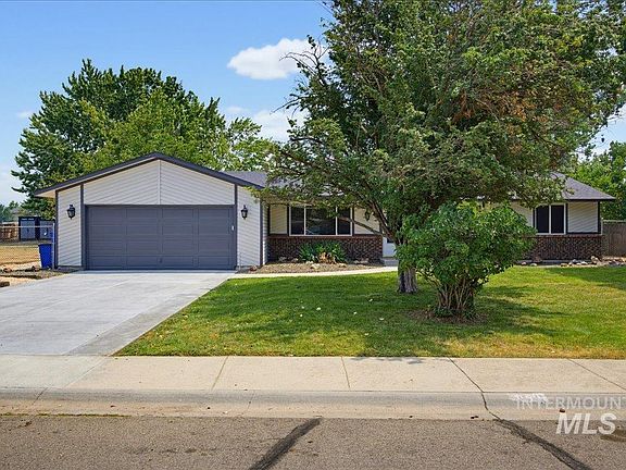 2nd image of 5030 S Missoula Way
