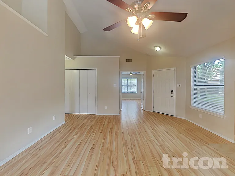 2033 Feather Ln — Photo 5