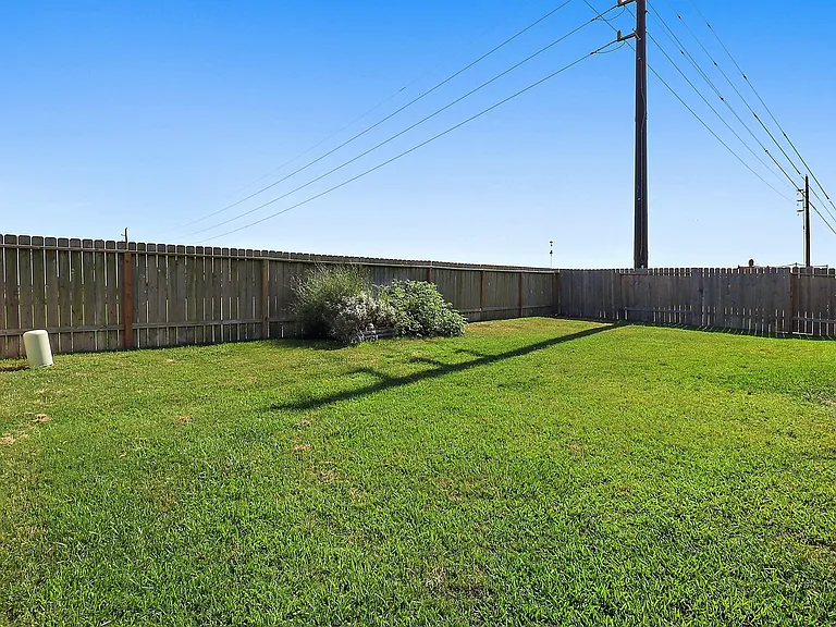 14814 Cold Water Dr — Photo 19