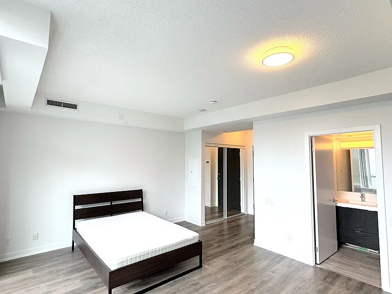 365 Church St #609 — Photo 2
