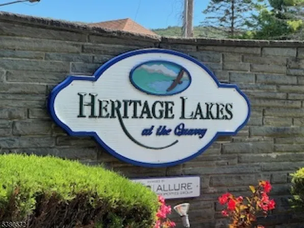 36 Burlington Ct #36, Hamburg Boro, NJ 07419
