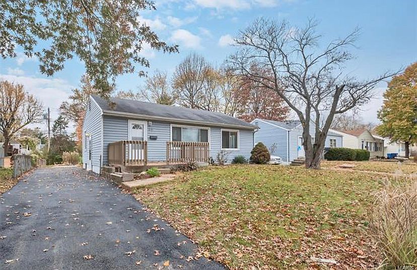 1st image of 655 La Venta Dr