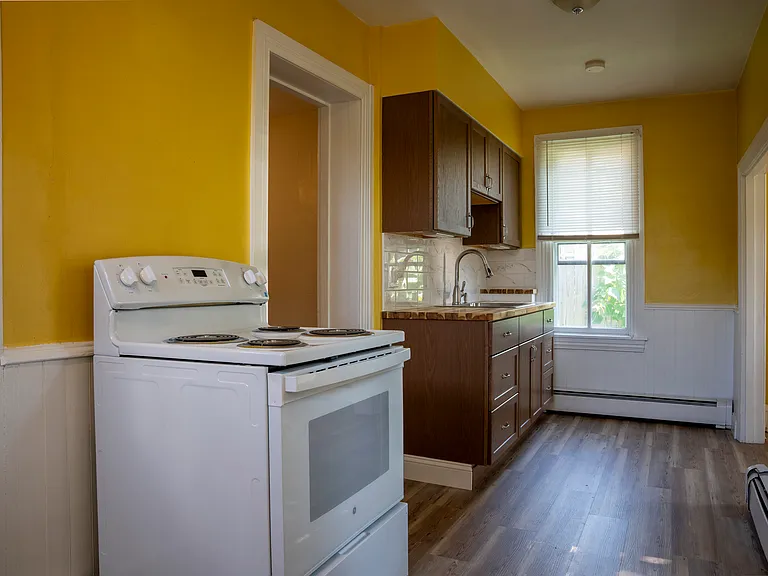 462 N Charlotte St #B — Photo 11