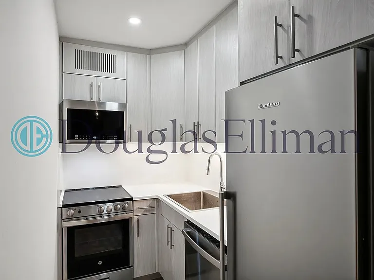 295 Park Ave S #12K — Photo 5