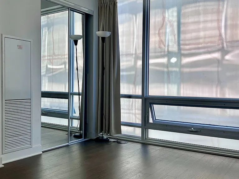15 Grenville St #2104 — Photo 6