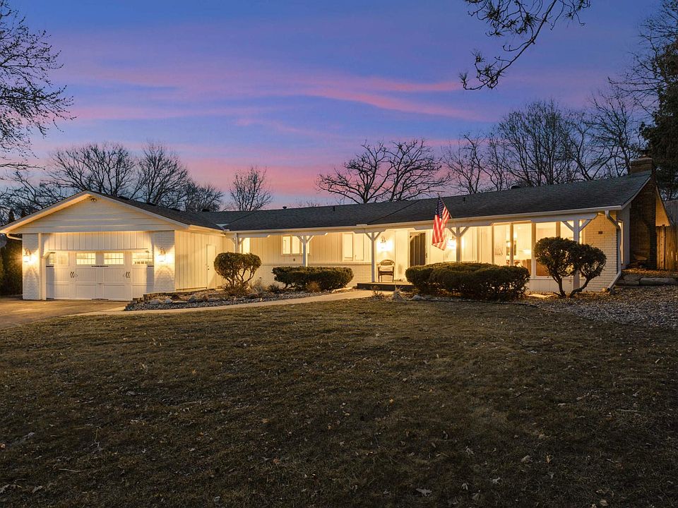1st image of 423 White Oak Dr