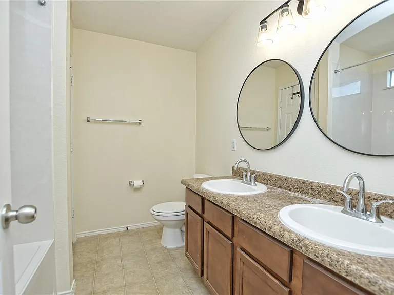 811 Encinita Dr — Photo 15