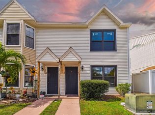 2302 Maki Rd APT 8, Plant City, FL 33563