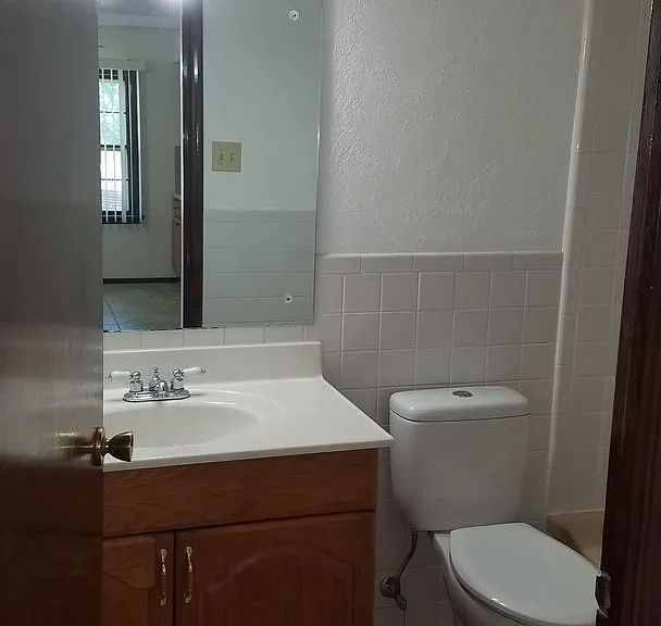 604 Thunderbird Ct — Photo 7