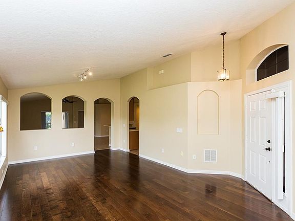 3rd image of 1313 Horizon Creek Ct