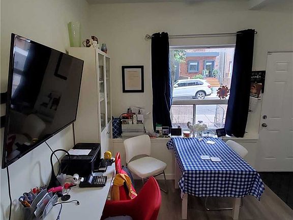 3rd image of 66 Dagmar Ave