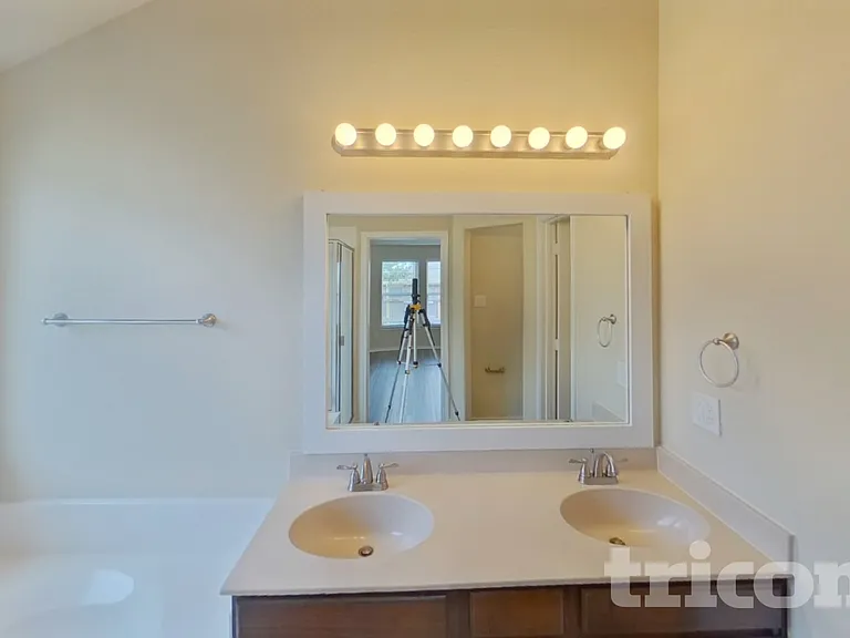 1719 La Caya Dr — Photo 8