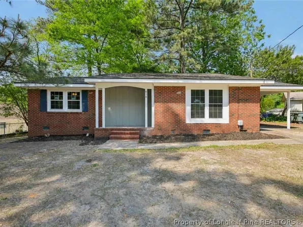 818 Rock Spring Rd, Fayetteville, NC 28314