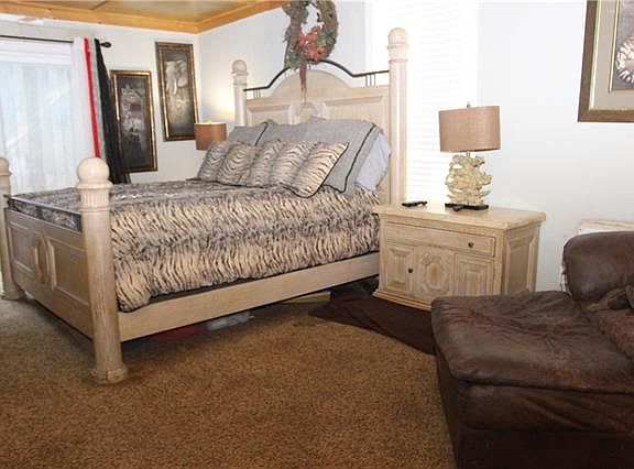 4th image of 2365 Ponderosa Dr